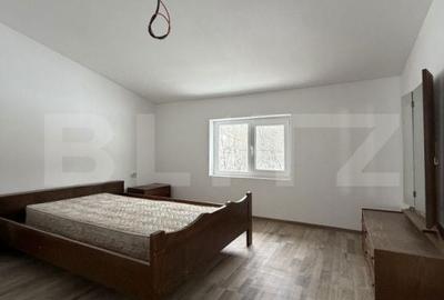 Casă cu 7 camere cu Teren 432 Mp în Podari - 9
