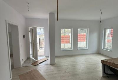 Casă cu 4 camere cu Teren 500 Mp în Podu Roș - 3