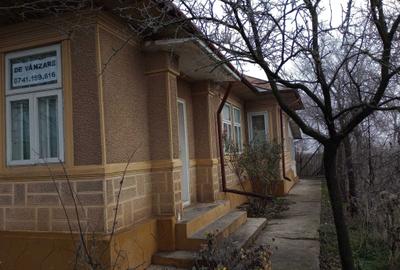 Casă cu 4 camere în Central - 3