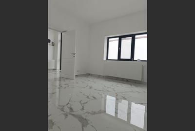 Casă Ploiești, vânzare: 100mp, 3 camere, zona BCR