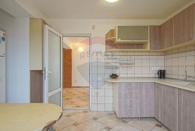 Casă cu 5 camere cu Teren 530 Mp în Central - 16