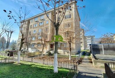 Garsoniera ET.1 cu poten?ial investi?ie Nord / Republicii, Rm.VL - 11