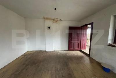 Casă cu 2 camere cu Canalizare în Central - 2