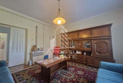 Casă cu 4 camere cu Canalizare în Central - 16