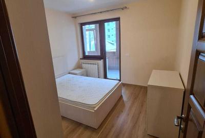 Apartament cu 3 camere decomandat în Precista - 2