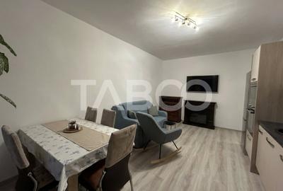 Apartament cu 3 camere semidecomandat, mobilat în Piața Cluj