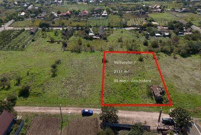 Teren de 2100 mp, în Jurilovca - 2