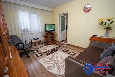 Apartament cu 3 camere semidecomandat în Neptun - 9