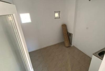 Casă cu 6 camere cu Teren 569 Mp în Cernatu - 4