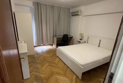 Apartament cu 4 camere semidecomandat, mobilat în Unirii - 2