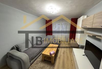 Apartament cu 3 camere decomandat, mobilat în Tudor