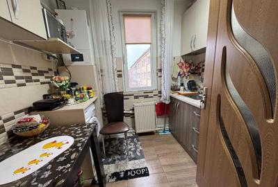 Vand apartament cu 2 camere decomandat - 9