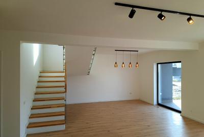 Casă individuală cu 4 camere cu Canalizare în Micești - 5