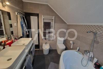 Casă cu 4 camere cu Canalizare în Cristian - 11