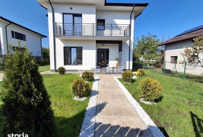 Casă cu 4 camere cu Teren 430 Mp în Miroslava - 1
