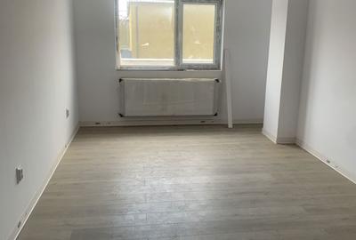 Apartament cu 4 camere decomandat în George Enescu - 1