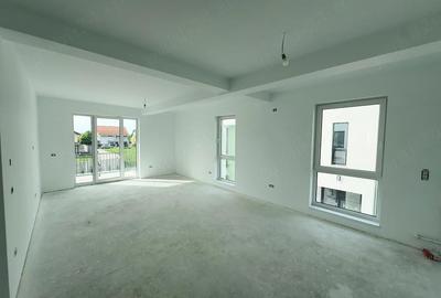 Apartament cu 3 camere decomandat în Dumbrăvița - 2