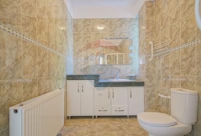 Casă individuală cu 24 camere cu Garaj în Schei - 30