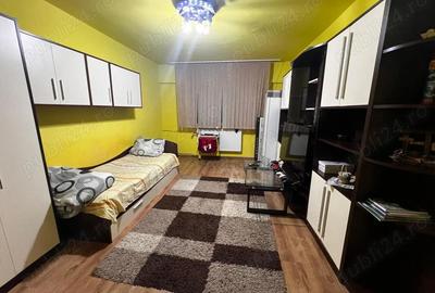 Apartament cu 2 camere decomandat în UTA - 2