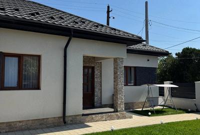 Casă cu 3 camere cu Teren 300 Mp în Central - 2