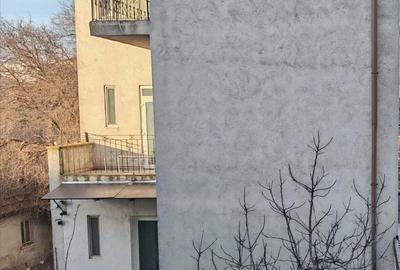 Casă cu 5 camere cu Teren 327 Mp în Km 5 - 2