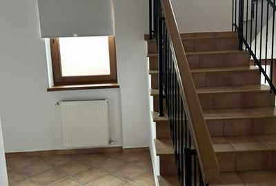 Casă cu 8 camere cu Teren 250 Mp în Tei - 9