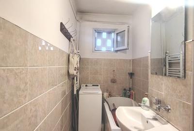 Apartament semidecomandat - 2