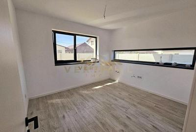 De vanzare casa 4 camere in comuna Berceni - 12