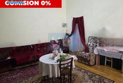 Casă cu 3 camere cu Teren 410 Mp în Roman - 1