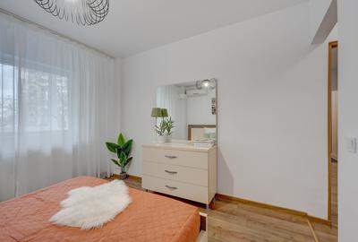 Apartament cu 3 camere semidecomandat, mobilat în 1 Mai - 8