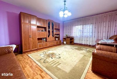 Casă cu 6 camere cu Teren 1382 Mp în Central - 2