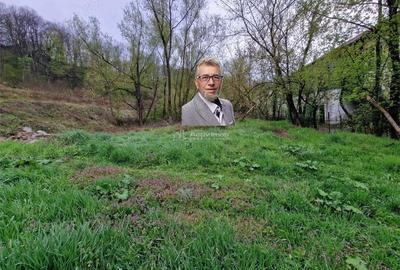 Resita Teren drept in Govandari cu PUZ 2080 Mp.pentru casa, hala, etc - 1