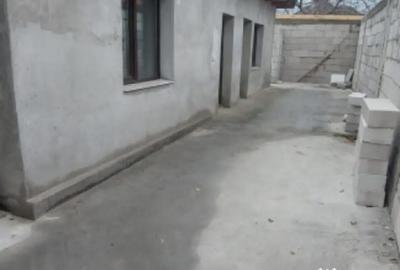 Casă cu 5 camere cu Teren 220 Mp în Brătianu - 2
