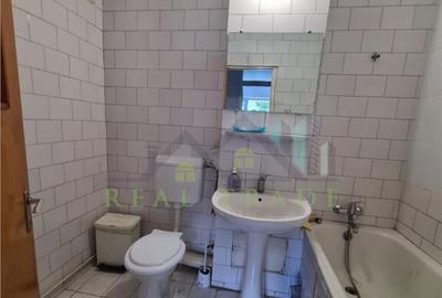 Spațiu comercial, de 58 mp, în Centrul Civic