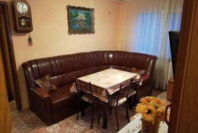 Apartament cu 3 camere semidecomandat în Girocului - 4
