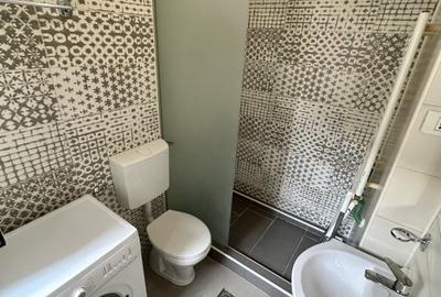 Romana / 3 min metrou / Centrala propie / Studio renovat / - 9