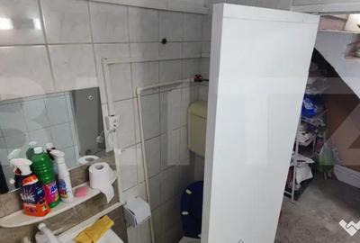Spațiu comercial, de 50 mp, în Central - 8