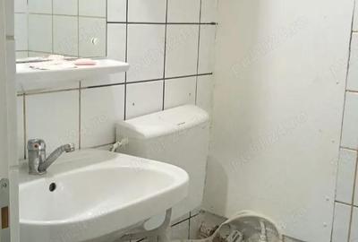 Garsonieră decomandată în Central - 4