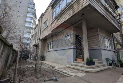 Casă cu 11 camere cu Teren 330 Mp în Iancului - 45