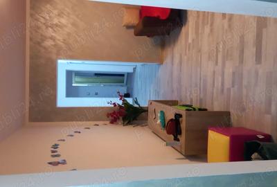 Apartament decomandat la parter cu trei camere. - 2