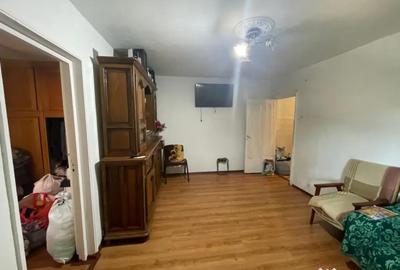 Apartament cu 3 camere decomandat, mobilat în Central - 1