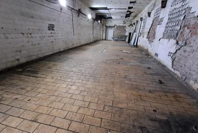 Spațiu comercial, de 1,450 mp, în Central