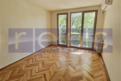 Apartament cu 3 camere semidecomandat în Titan