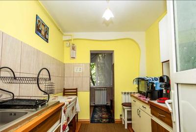 Apartament cu 2 camere decomandat în Poarta 6