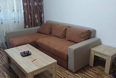 Apartament cu 3 camere semidecomandat în Tomis Nord