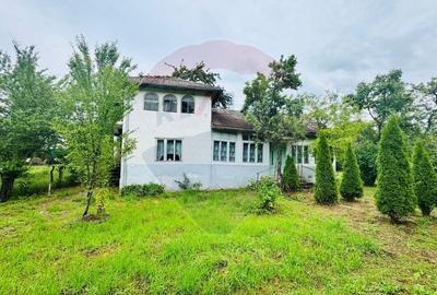 Casă individuală cu 5 camere cu Canalizare în Ultracentral - 2