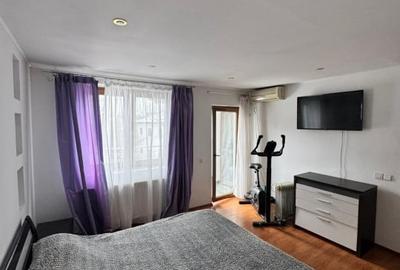 Casă individuală cu 12 camere cu Teren 321 Mp în Central - 2