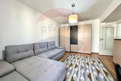 De închiriat apartament cu 3 camere, în zona Dacia - 19