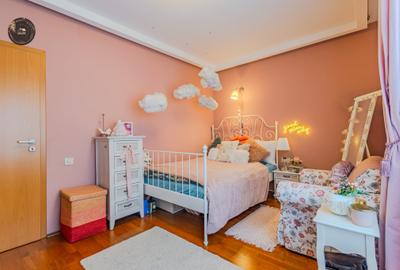 Casă individuală cu 10 camere cu Canalizare în Central - 7