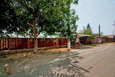 Casă cu 6 camere cu Canalizare în Costi